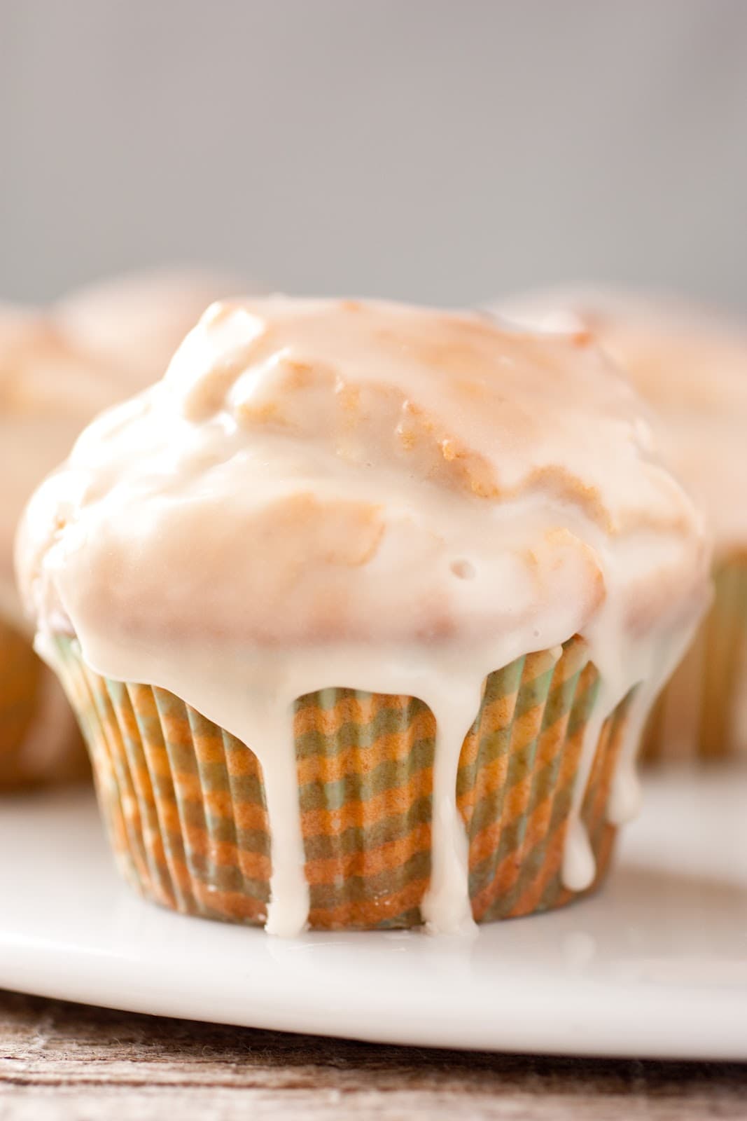 Bakery-Style Glazed Donut Muffins: Baked & Delicious